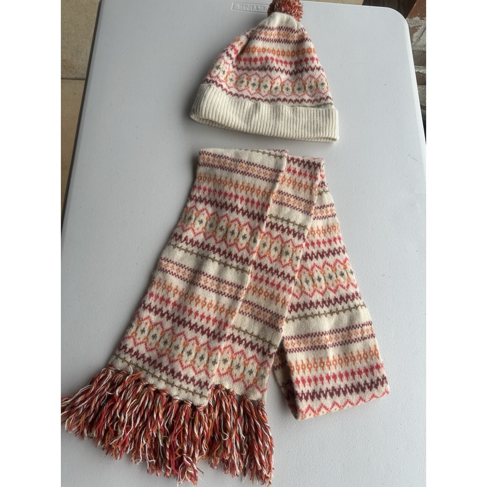 American Eagle Lamb Wool Scarf And Hat 80% Lamb Wool